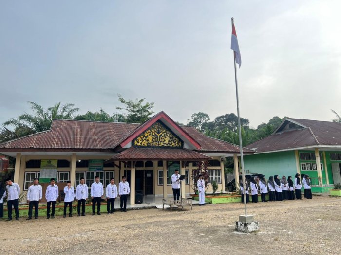 MTsN 1 Muaro Jambi Terapkan Kurikulum Berbasis Cinta Februari MTsN 1 Muaro Jambi Terapkan Kurikulum Berbasis Cinta Februari