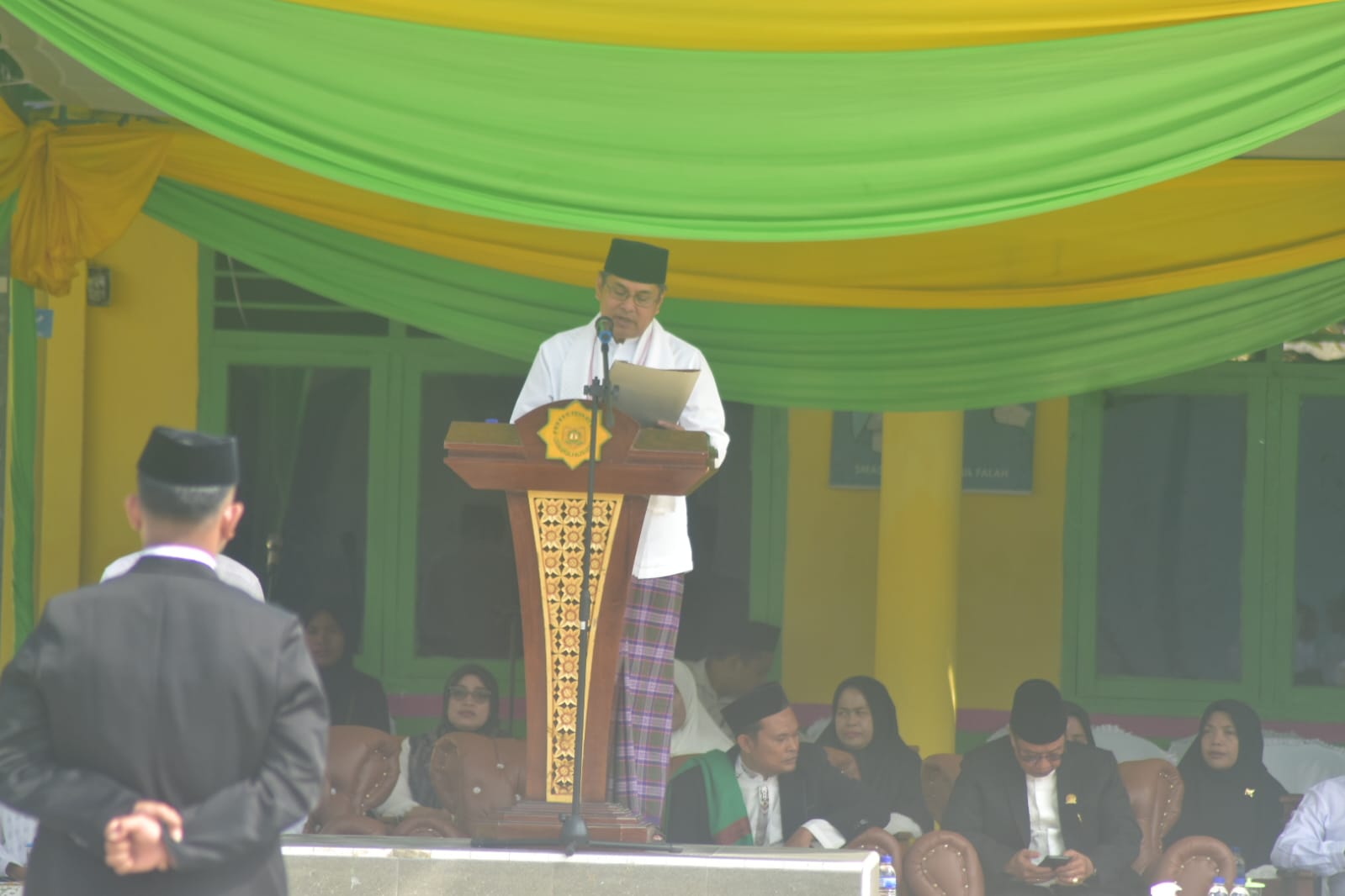 Kepmad MTsN 1 Muaro Jambi Hadiri Upacara Hari Santri Tahun 2024 Kepmad MTsN 1 Muaro Jambi Hadiri Upacara Hari Santri Tahun 2024