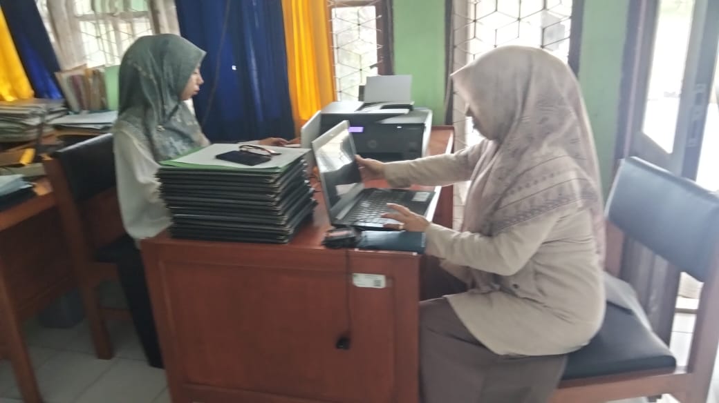 Sosialisasi Informasi Penyesuaian Data Pada Aplikasi Emis GTK