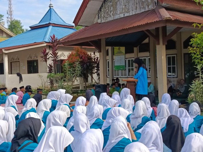 Penampilan Perdana Muhadharah Kelas VII C MTsN 1 Muaro Jambi Penampilan Perdana Muhadharah Kelas VII C MTsN 1 Muaro Jambi