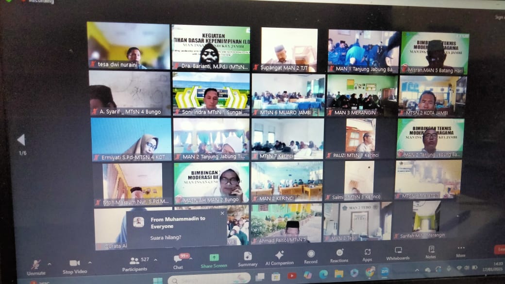 Kepmad dan Guru MTsN 1 Muaro Jambi, Ikuti Zoom Meeting Kepmad dan Guru MTsN 1 Muaro Jambi, Ikuti Zoom Meeting