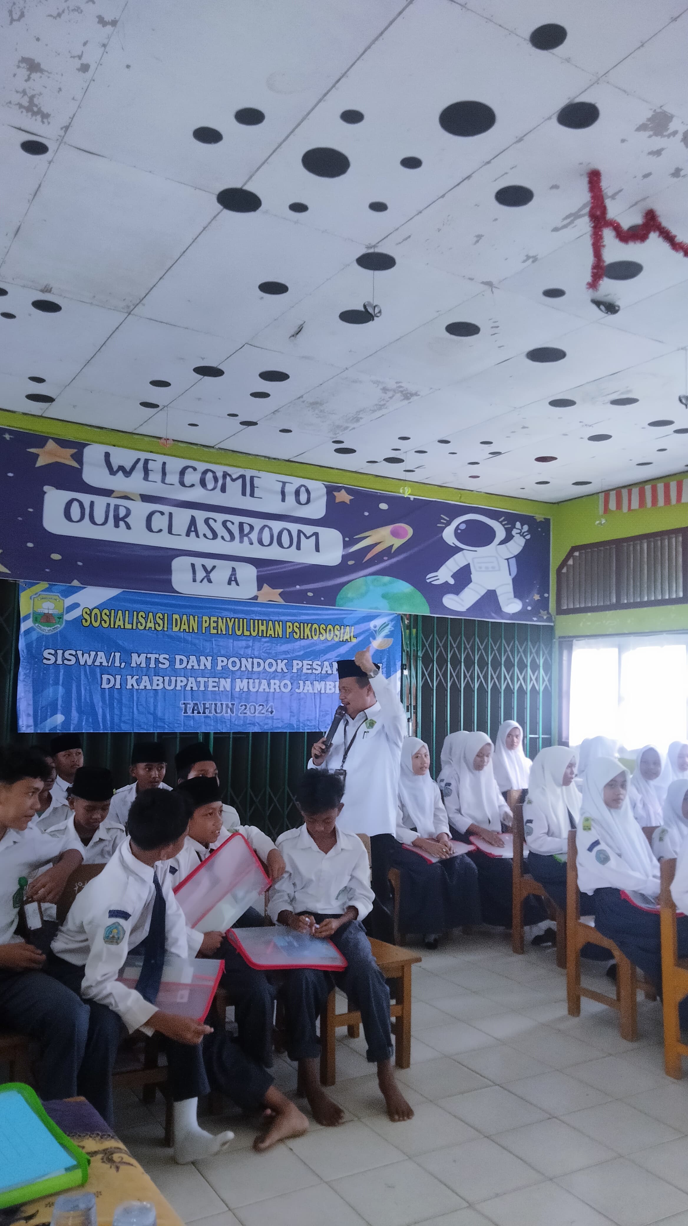 Dukungan Psikososial Pada Remaja Melalui Sosialisasi dan Penyuluhan Psikososial