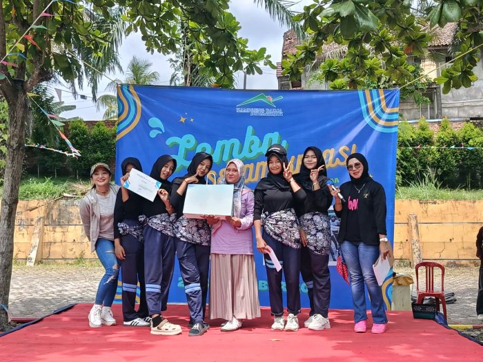 Tim Senam Kreasi MTsN 1 Muaro Jambi Raih Juara Tiga Tim Senam Kreasi MTsN 1 Muaro Jambi Raih Juara Tiga