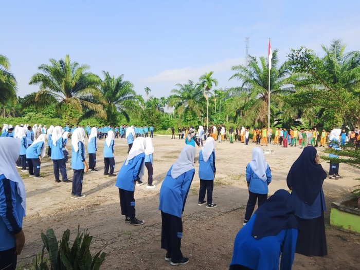 Senam Sehat Tingkatkan Kebugaran Siswa MTsN 1 Muaro Jambi