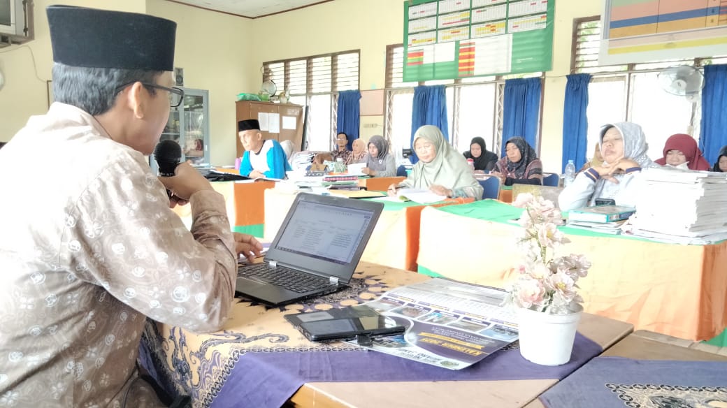 Kunjungan Kerja Pengawas di MTsN 1 Muaro Jambi Kunjungan Kerja Pengawas di MTsN 1 Muaro Jambi