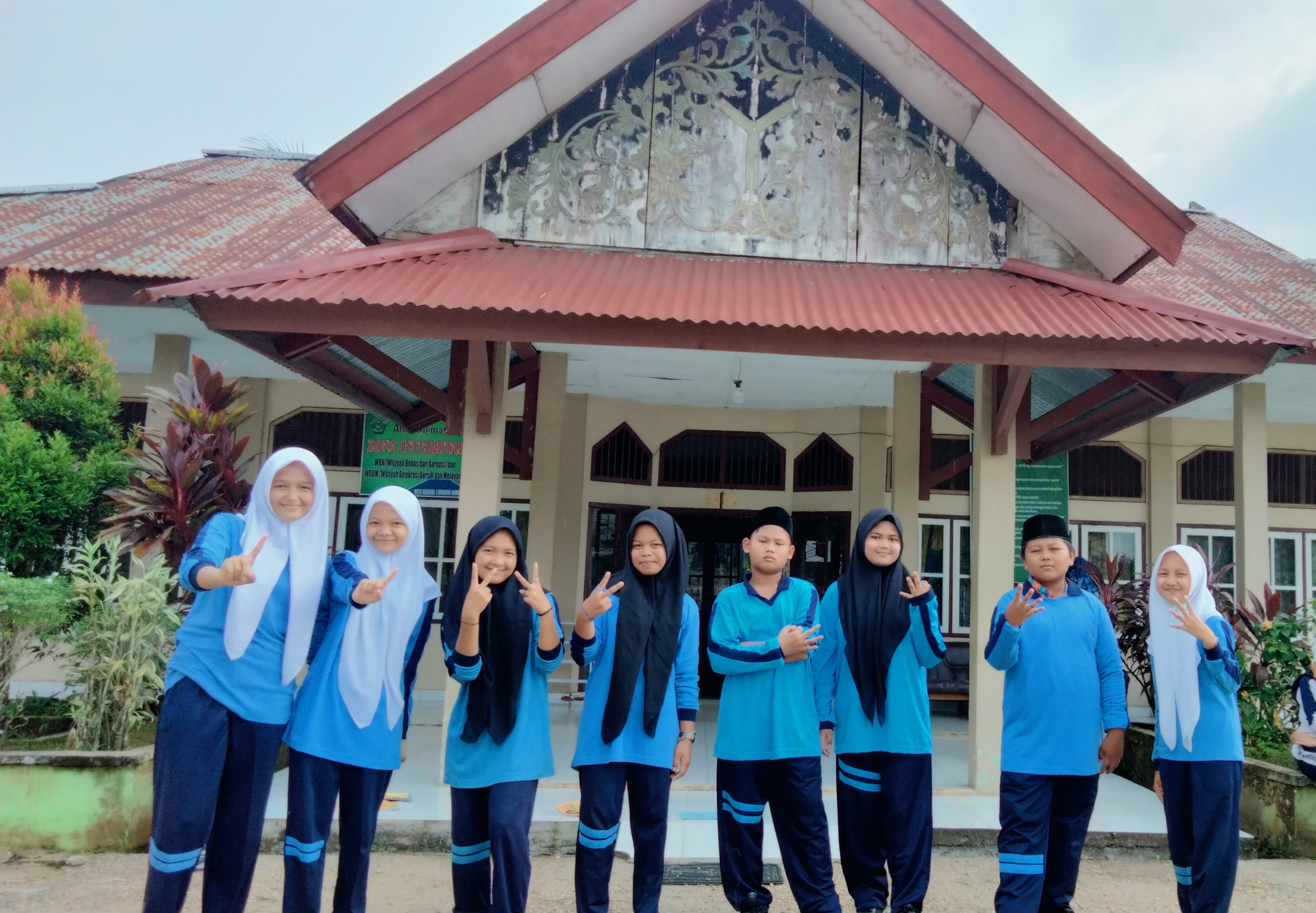 Pemaparan Visi Misi Kandidat Calon OSIM MTsN 1 Muaro Jambi Pemaparan Visi Misi Kandidat Calon OSIM MTsN 1 Muaro Jambi