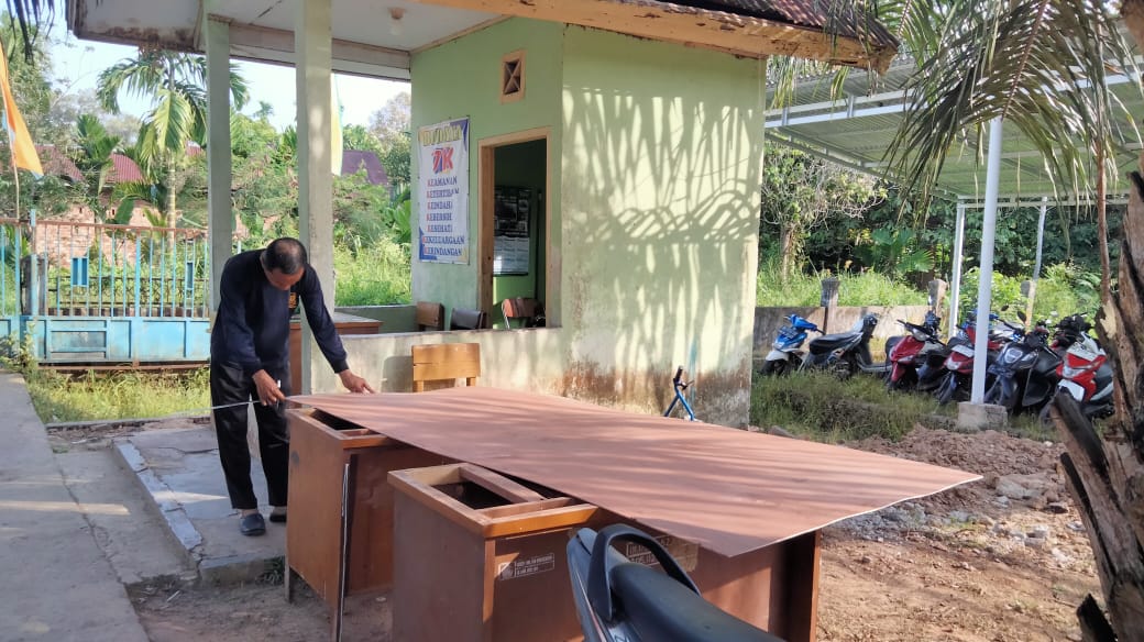 Satpam Siap Membantu Perbaikan Meubeler Madrasah Satpam Siap Membantu Perbaikan Meubeler Madrasah