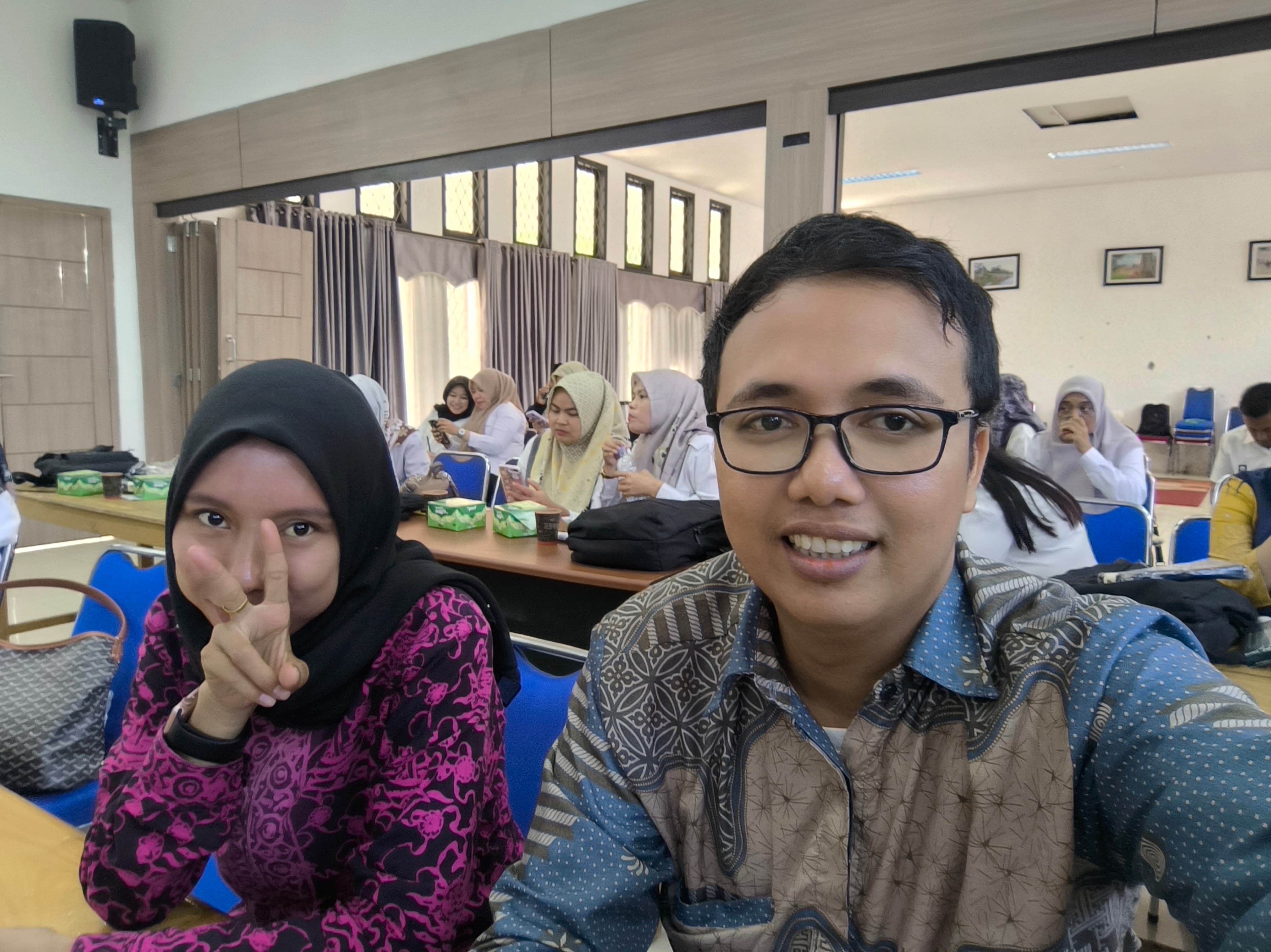 Pegawai MTsN 1 Muaro Jambi Giatkan Pengutamaan Bahasa Melalui Pembinaan Lembaga