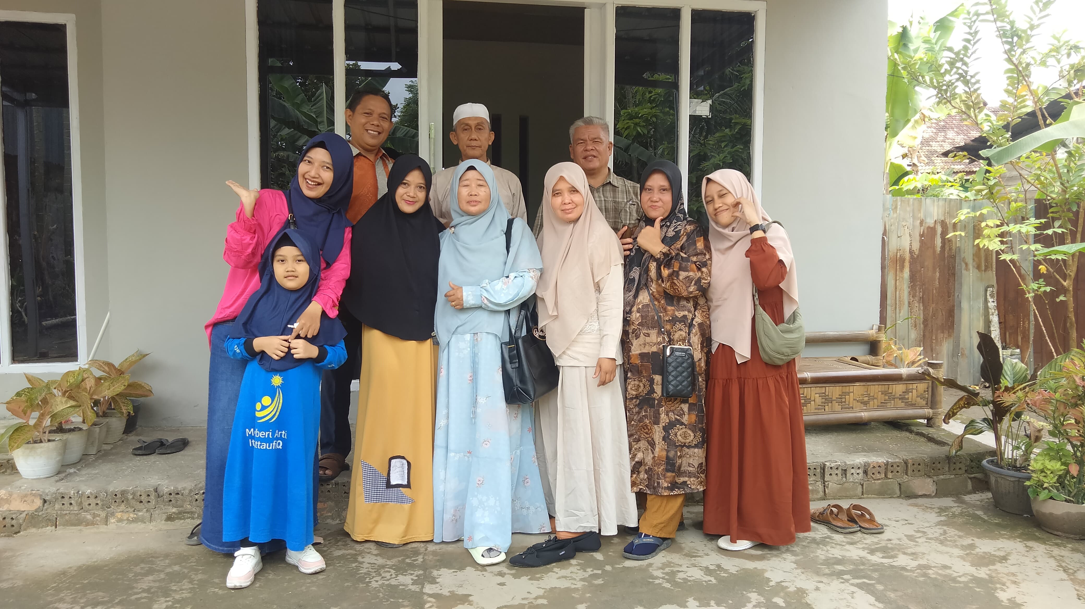 Perkuat Kekompakan, MTsN 1 Muaro Jambi Gelar Silaturrahmi Spesial