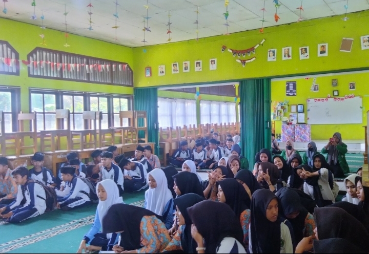 Sosialisasi Kepemimpinan Mahasiswa/I KKN STAI Ma'arif Sosialisasi Kepemimpinan Mahasiswa/I KKN STAI Ma'arif