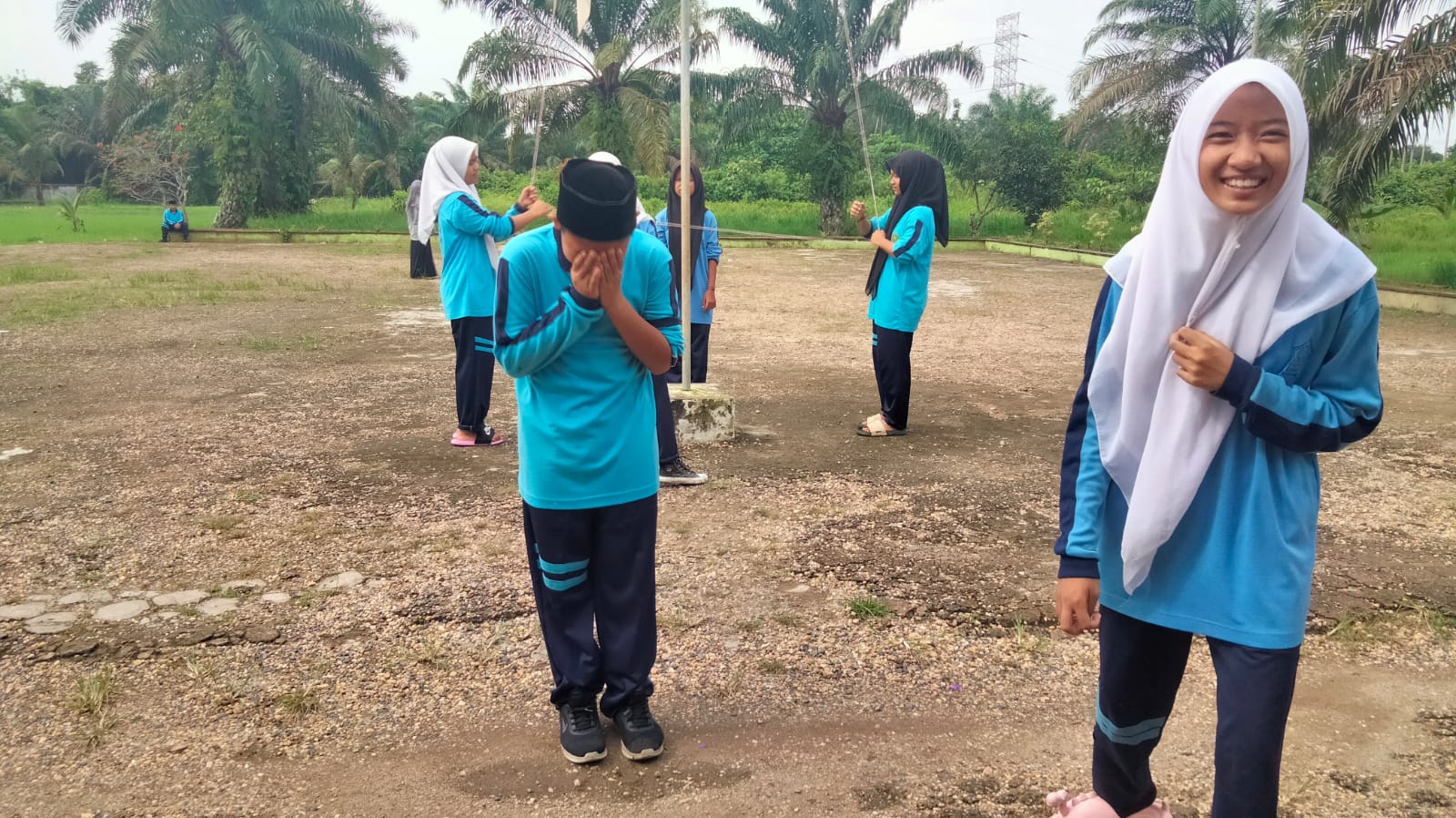Mantapkan Latihan, Pengurus OSIM Giat Melatih Petugas Kelas VII C Mantapkan Latihan, Pengurus OSIM Giat Melatih Petugas Kelas VII C