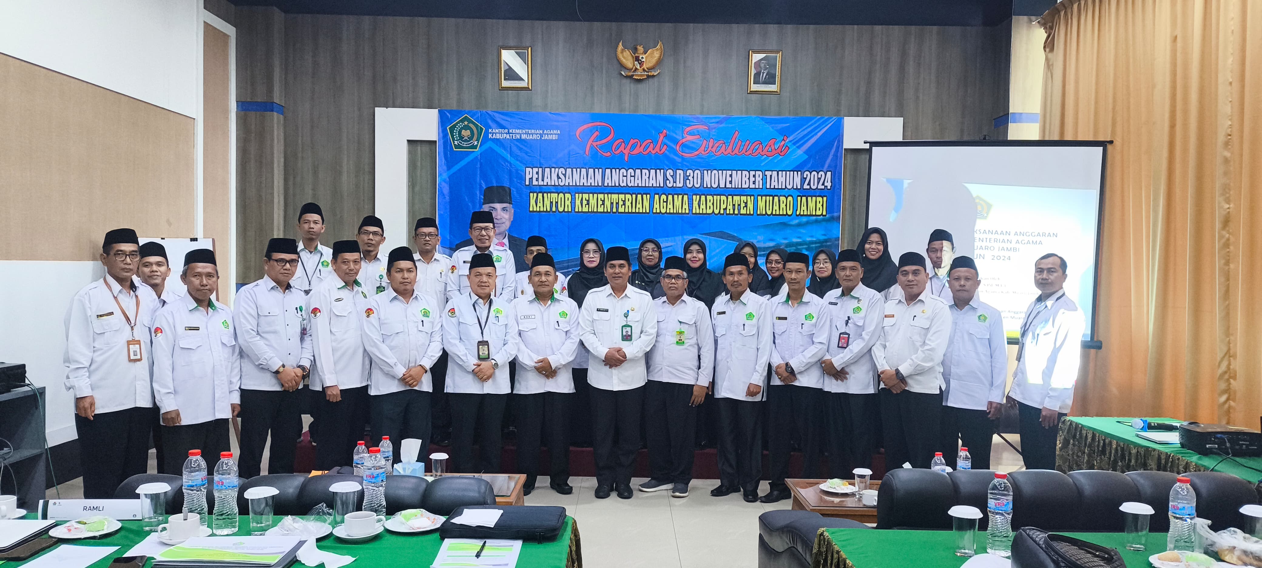 Kepala MTsN 1 Muaro Jambi menghadiri Rapat Evaluasi Anggaran Tahun 2024