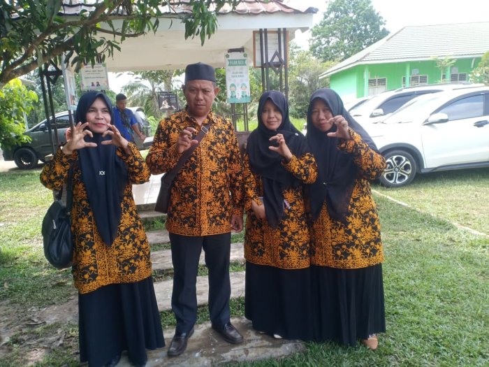 Empat Guru MTsN 1 Muaro Jambi Ikuti Sosialisasi Kurikulum Berbasis Cinta