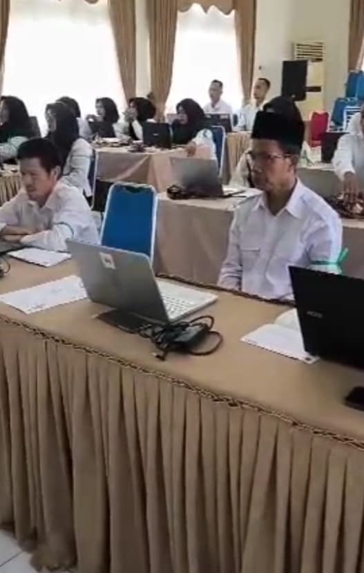 Uji Kompetensi Moderasi Beragama, Non ASN MTsN 1 Muaro Jambi Tunjukkan Kesungguhan