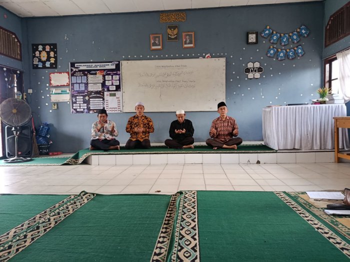 MTsN 1 Muaro Jambi Gelar Khatam Al-Quran, Perkuat Iman dan Kebersamaan di Bulan Suci Ramadan