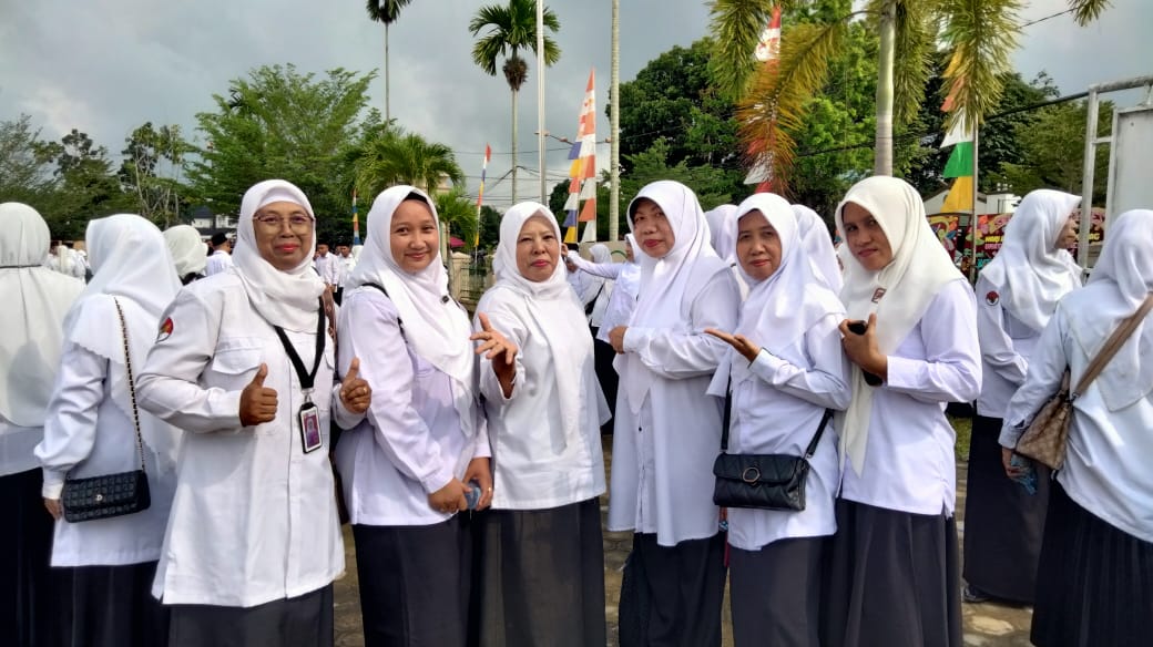 Seluruh ASN MTsN 1 Muaro Jambi Menghadiri Upacara HAB Ke-79