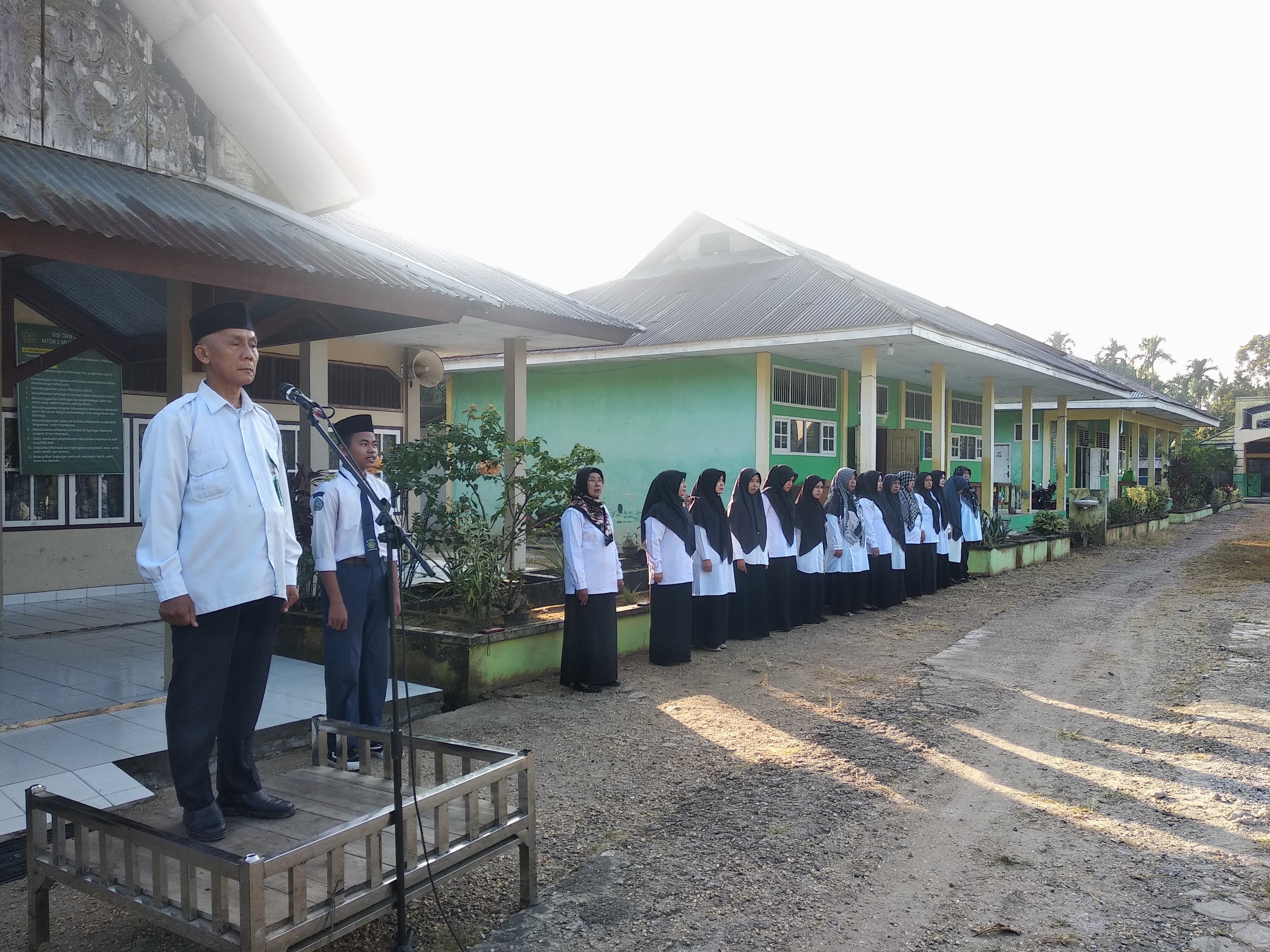 Pelaksanaan Upacara Bendera Bermakna Meningkatkan Rasa Nasionalisme Siswa Pelaksanaan Upacara Bendera Bermakna Meningkatkan Rasa Nasionalisme Siswa