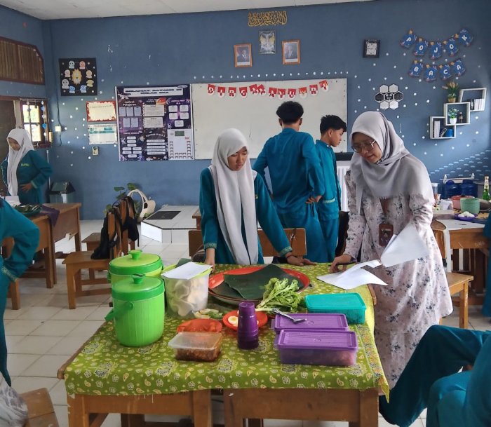 Guru MTsN 1 Muaro Jambi Terapkan Pembelajaran Kolaboratif Guru MTsN 1 Muaro Jambi Terapkan Pembelajaran Kolaboratif