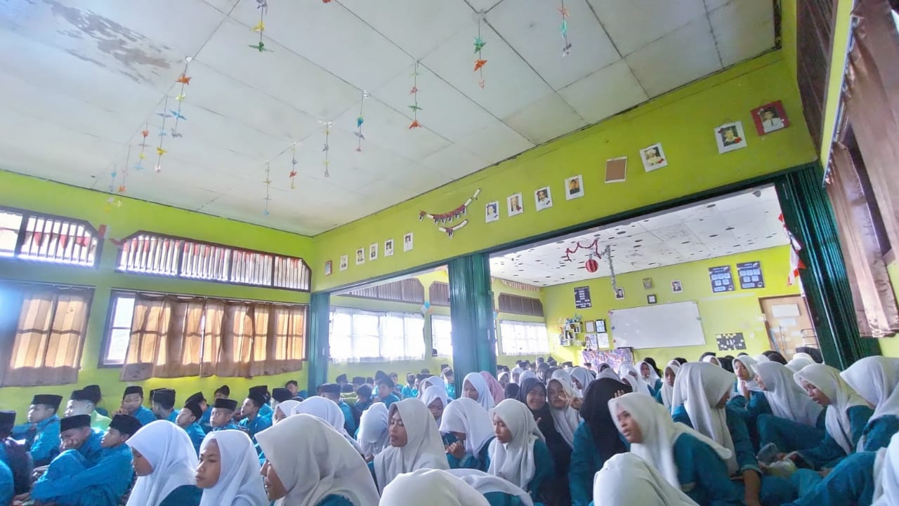 MTsN 1 Muaro Jambi Gelar Acara Isra' Mi'raj Nabi Muhammad S.A.W Secara Sederhana Namun Penuh Hikmad