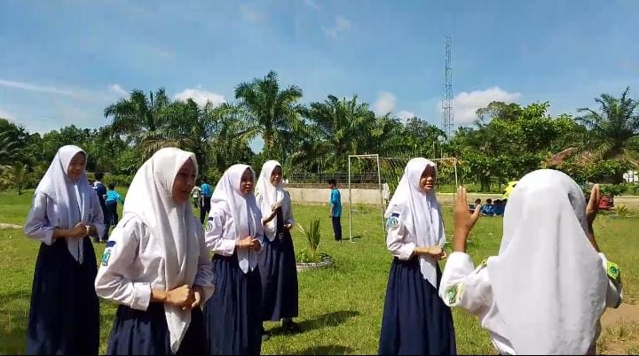 Bangkitkan Nasionalisme, MTsN 1 Muaro Jambi Gelar Lomba Paduan Suara