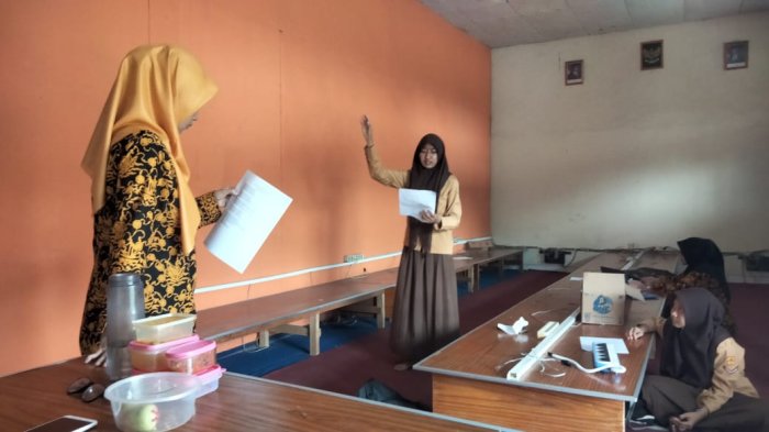 Cane Pefilenti Siapkan Siswa untuk Lomba Musikalisasi Puisi