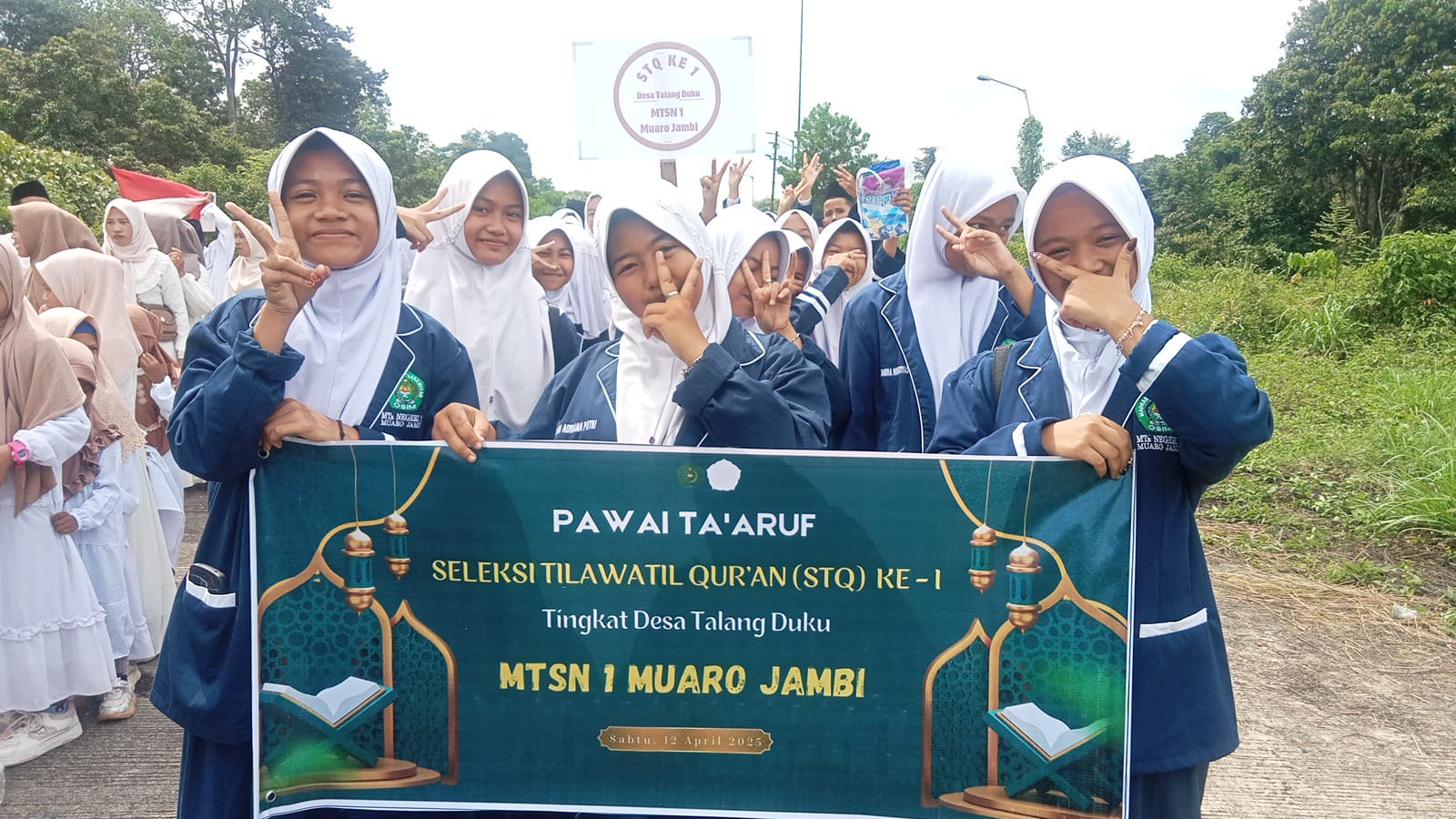 MTsN 1 Muaro Jambi Turut Sukseskan STQ 2025 di Desa Talang Duku