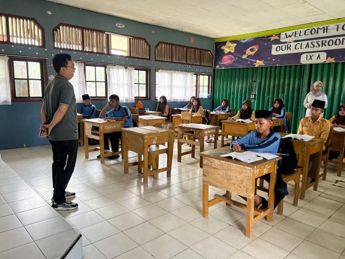 Operator MTsN 1 Muaro Jambi Sosialisasikan Persiapan TKA untuk Siswa Kelas IX Operator MTsN 1 Muaro Jambi Sosialisasikan Persiapan TKA untuk Siswa Kelas IX