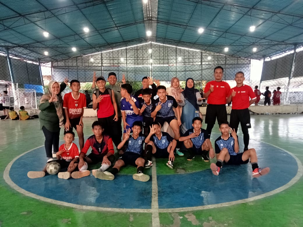 Tim Futsal MTsN 1 Muaro Jambi Berlaga Pada Ajang POSKAT 2024 Tim Futsal MTsN 1 Muaro Jambi Berlaga Pada Ajang POSKAT 2024