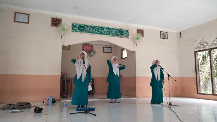 Tim Musikalisasi Puisi MTsN 1 Muaro Jambi Giat Berlatih Tim Musikalisasi Puisi MTsN 1 Muaro Jambi Giat Berlatih