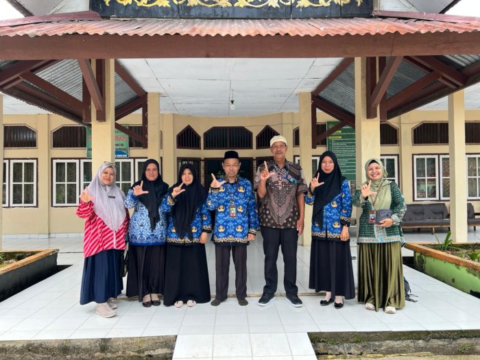 Balai Bahasa Jambi Evaluasi Penggunaan Bahasa di MTsN 1 Muaro Jambi Balai Bahasa Jambi Evaluasi Penggunaan Bahasa di MTsN 1 Muaro Jambi