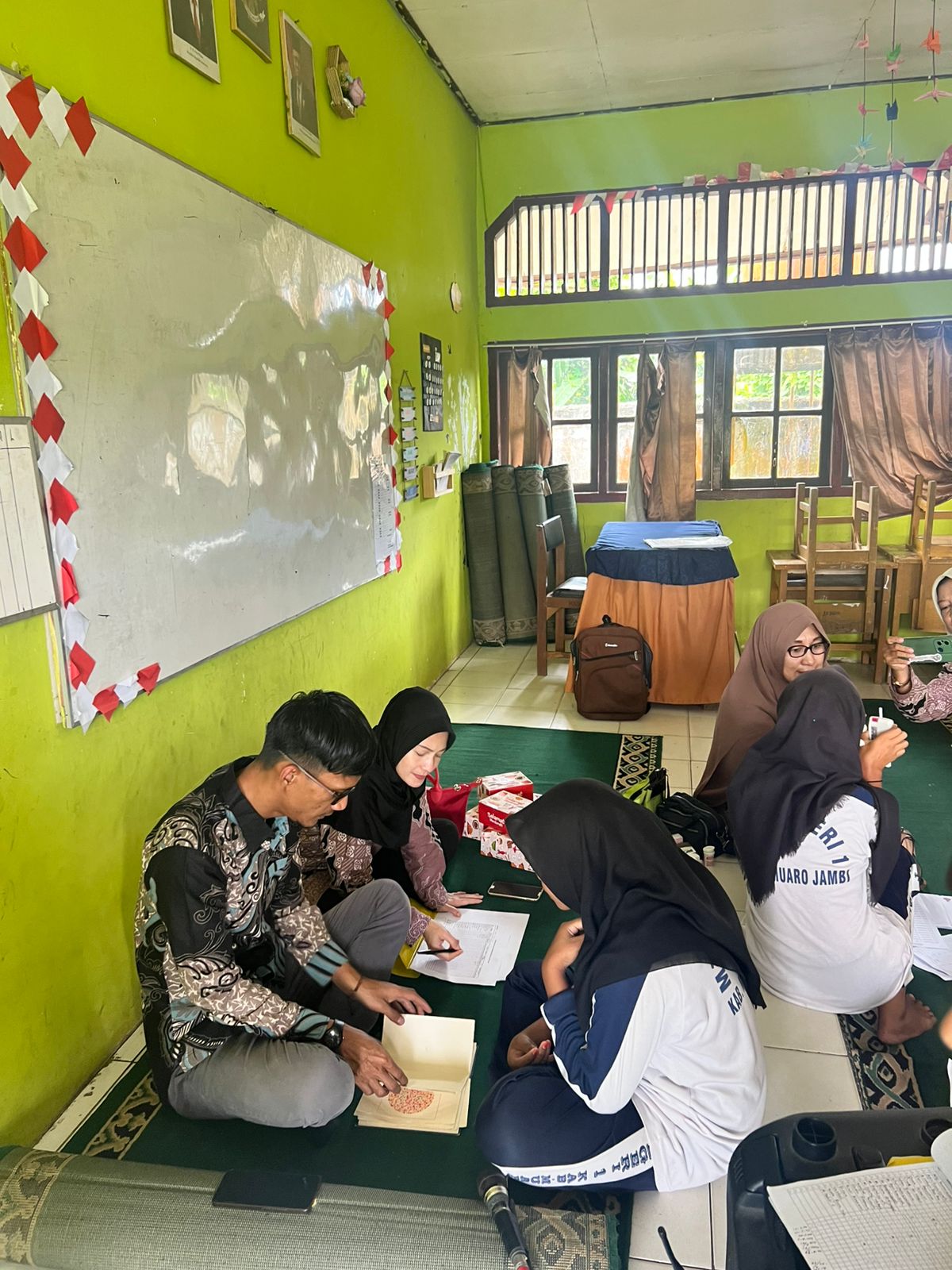 Skrining Kesehatan oleh Tim Puskesmas Kemingking Skrining Kesehatan oleh Tim Puskesmas Kemingking