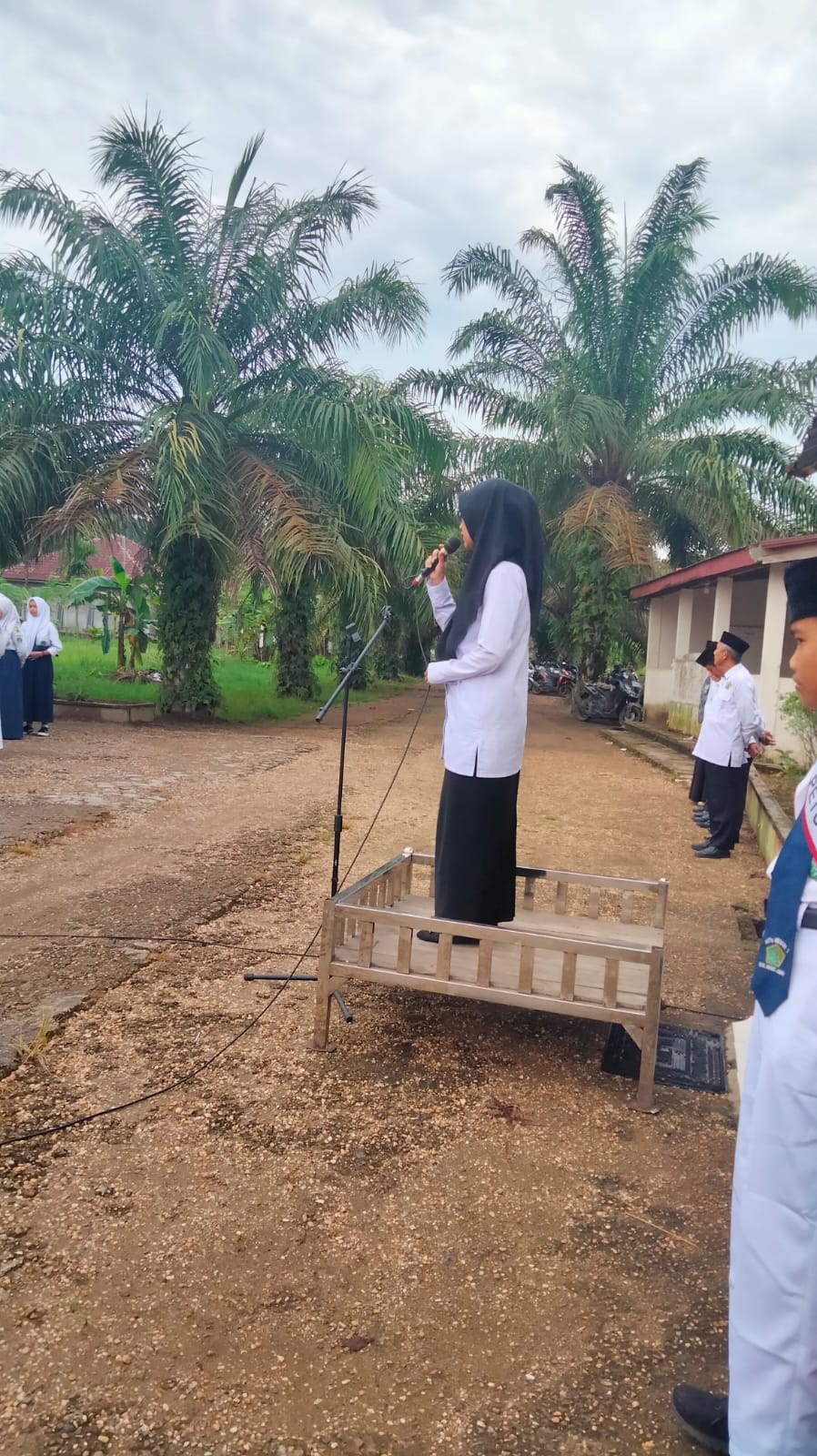 Cane Pefilente S.Pd Rilis Pentingnya Pendidikan Karakter Bernilai Moral Cane Pefilente S.Pd Rilis Pentingnya Pendidikan Karakter Bernilai Moral